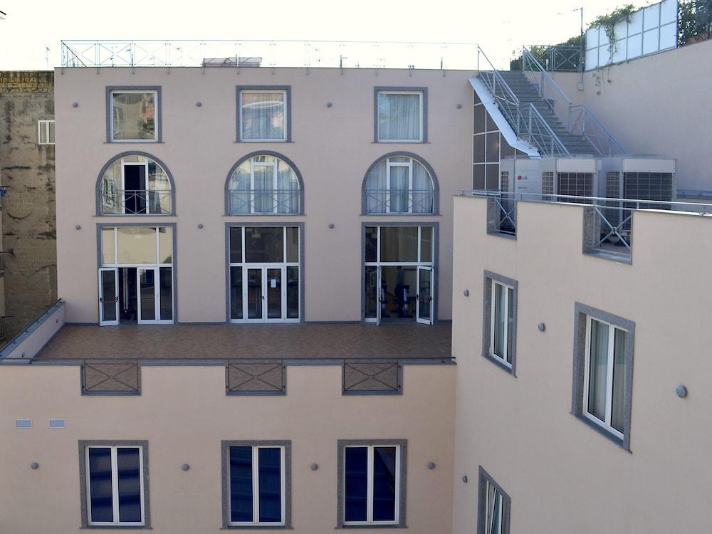 Ecumano Space Apartment Naples